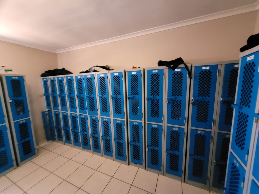 To Let commercial Property for Rent in Killarney Gardens Western Cape